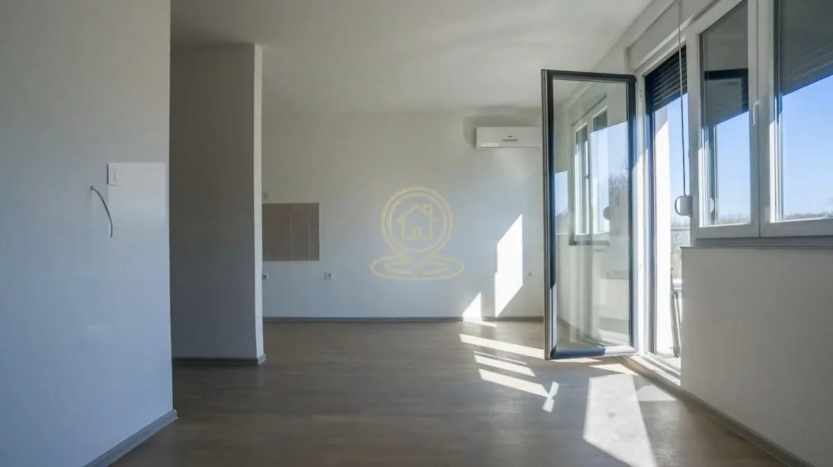 Prodaja, četvorosoban stan, 78m², Sremska Kamenica, Petrovaradin