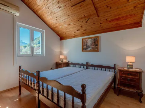 Sale, house, 150m², Stoliv, Kotor - image 13