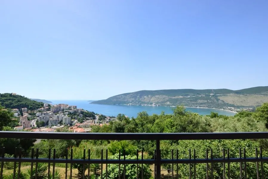Prodaja, kuća, 299m², Topla, Herceg Novi