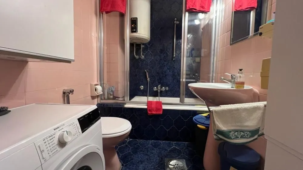 Sale, three bedroom apartment, 77m², Stari Grad, Beograd