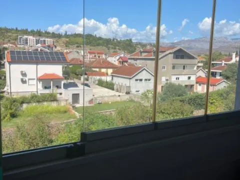 Izdavanje, jednosoban stan, 43m², Ibričevina, Podgorica - image 8