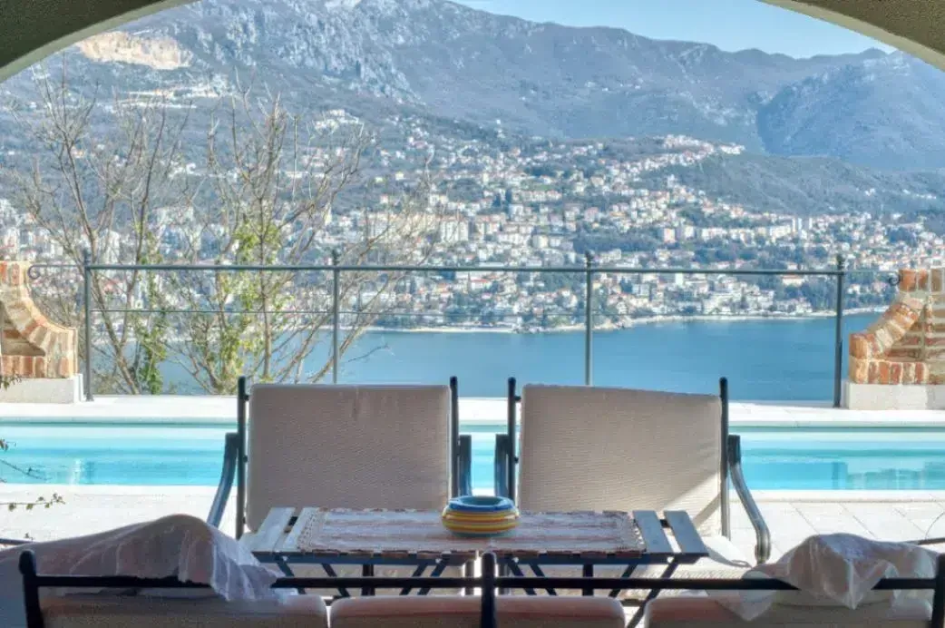 Prodaja, kuća, 168m², Žvinje, Herceg Novi