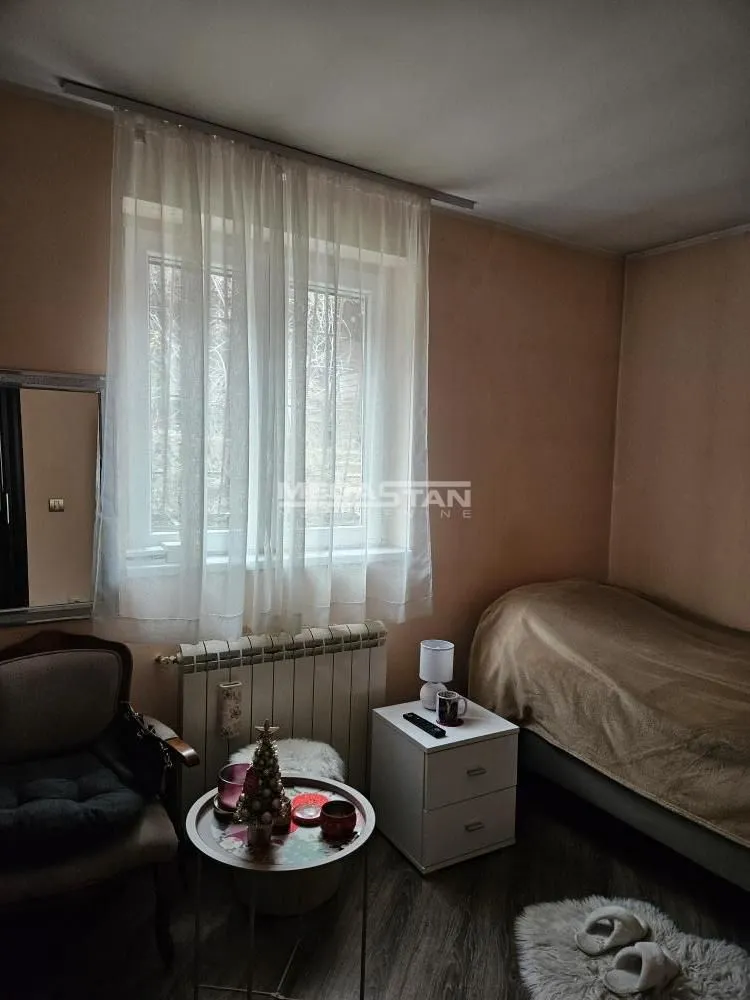 Prodaja, kuća, 214m², Zvezdarska Šuma, Zvezdara Sve Podlokacije