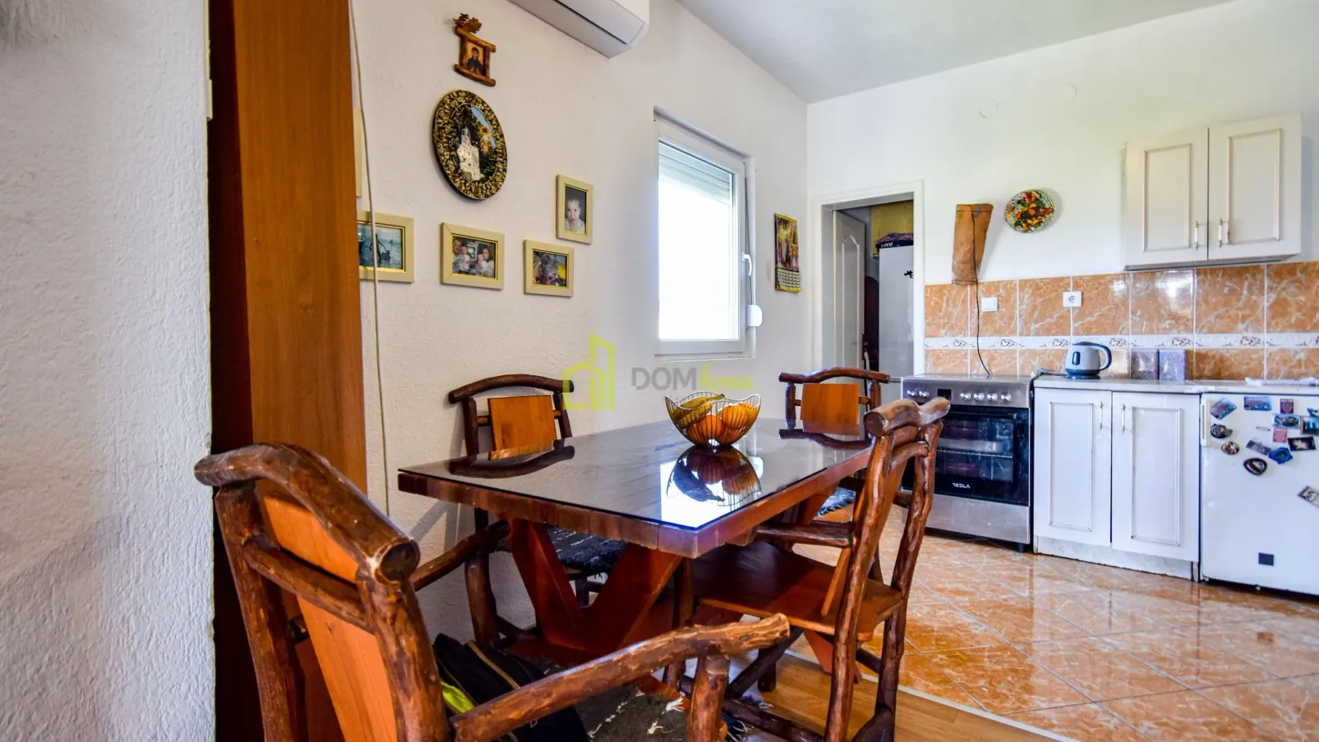 Sale, house, 200m², Donji Kokoti, Podgorica