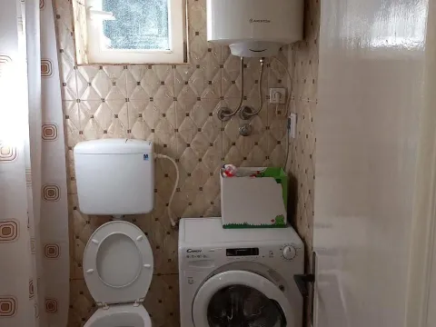 Rent, house, 60m², Škaljari, Kotor - image 2