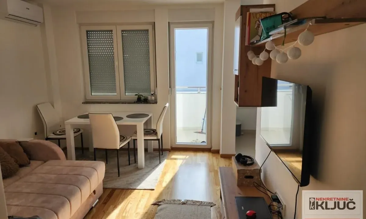 Prodaja, dvosoban stan, 46m², Petrovaradin, Novi Sad