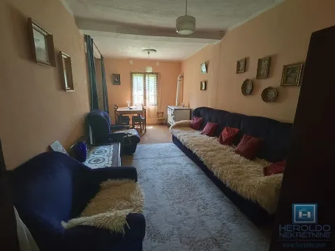 Prodaja, kuća, 100m², Lovci, Jagodina - image 9