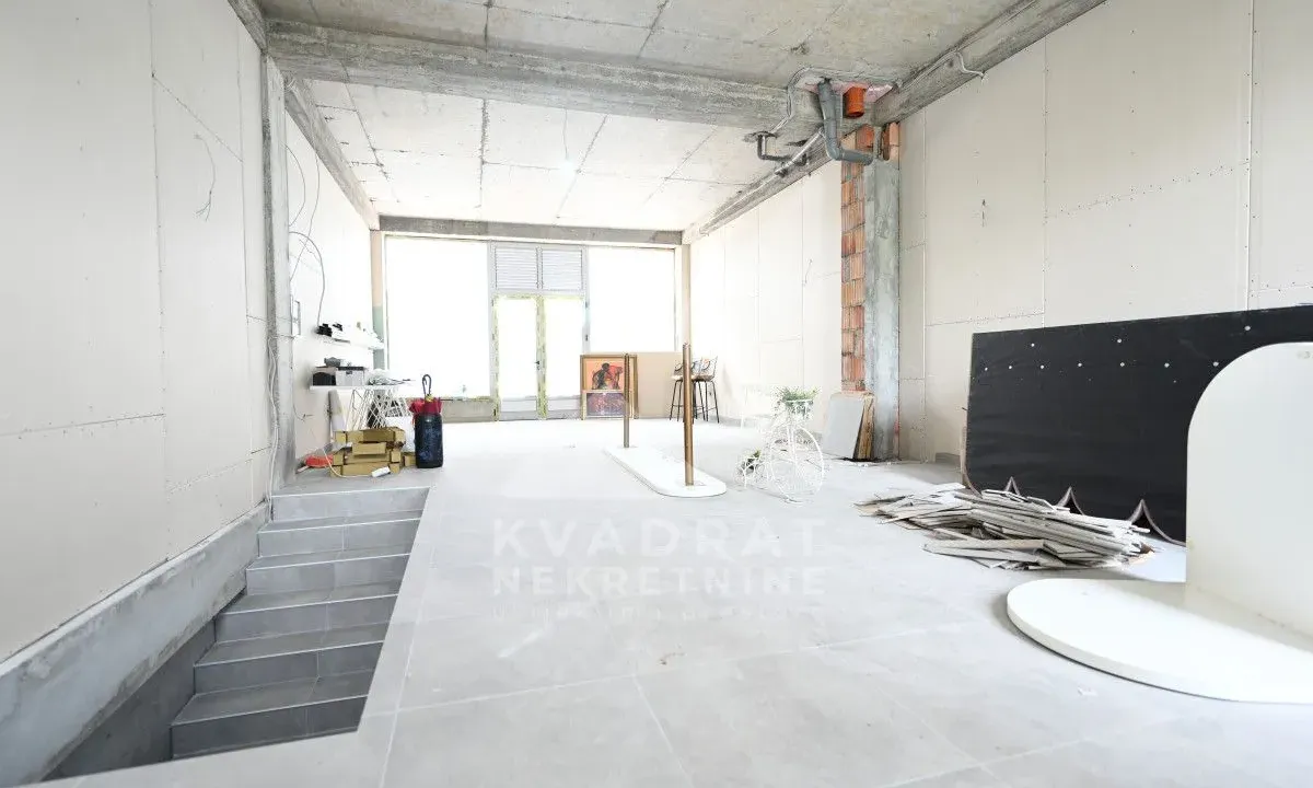 Izdavanje, poslovni prostor, 150m², Preko Morače, Podgorica