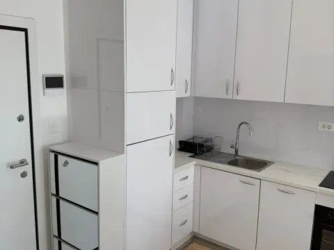 Rent, one bedroom apartment, 40m², Bečići, Budva - image 3