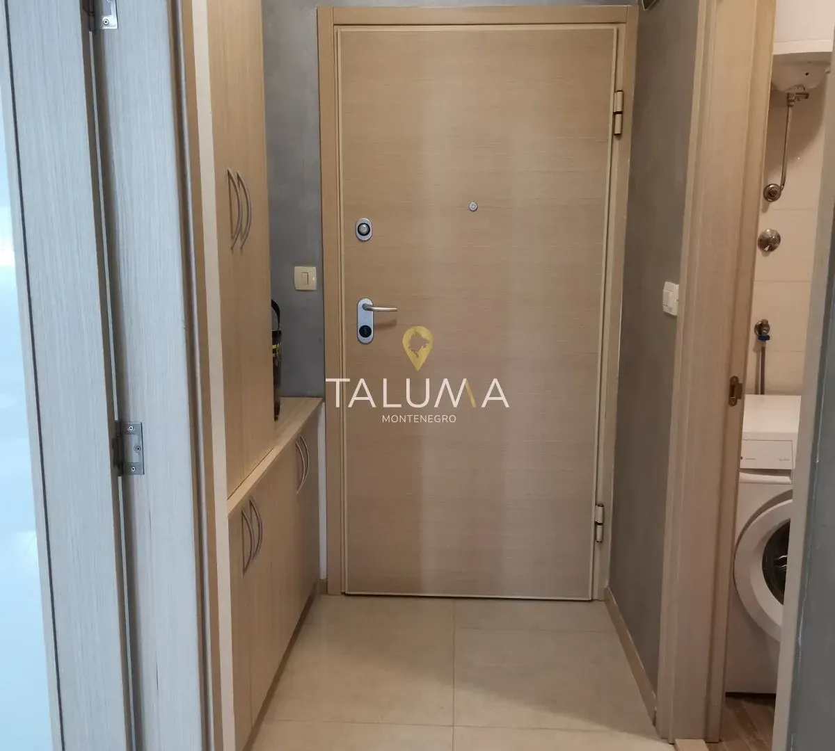 Izdavanje, jednosoban stan, 46m², City Kvart, Podgorica