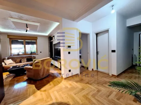 Prodaja, trosoban stan, 100m², Kluz, Zvezdara Sve Podlokacije - image 4