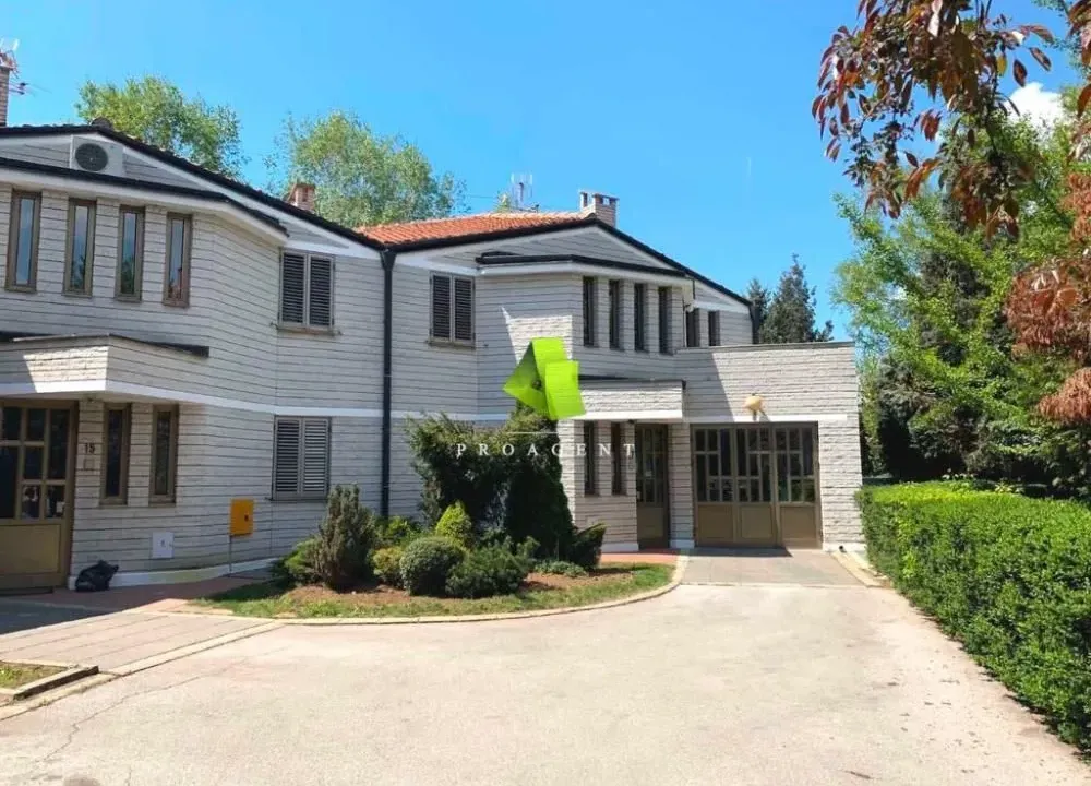 Izdavanje, kuća, 240m², Pantelej, Niš