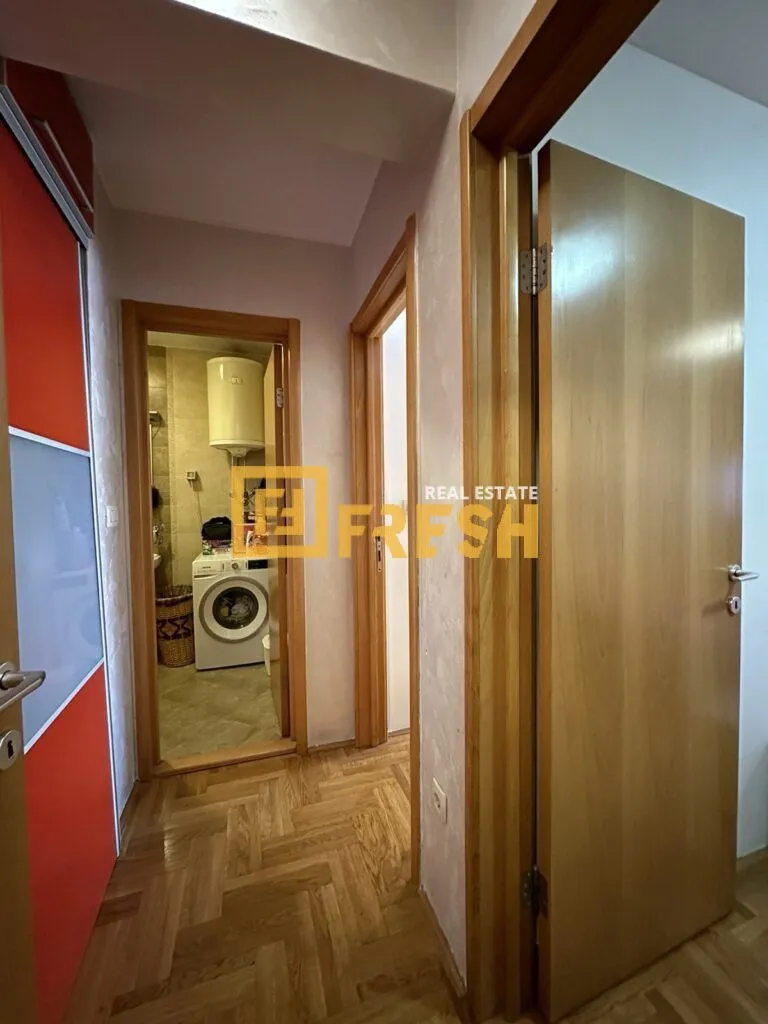 Prodaja, dvosoban stan, 70m², Stari Aerodrom, Podgorica