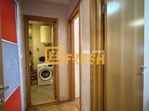 Sale, two bedroom apartment, 70m², Stari Aerodrom, Podgorica - image 9
