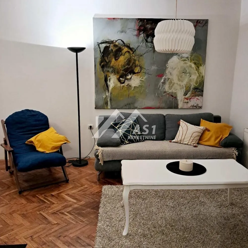 Izdavanje, jednosoban stan, 35m², Socijalno, Novi Sad Sve Podlokacije