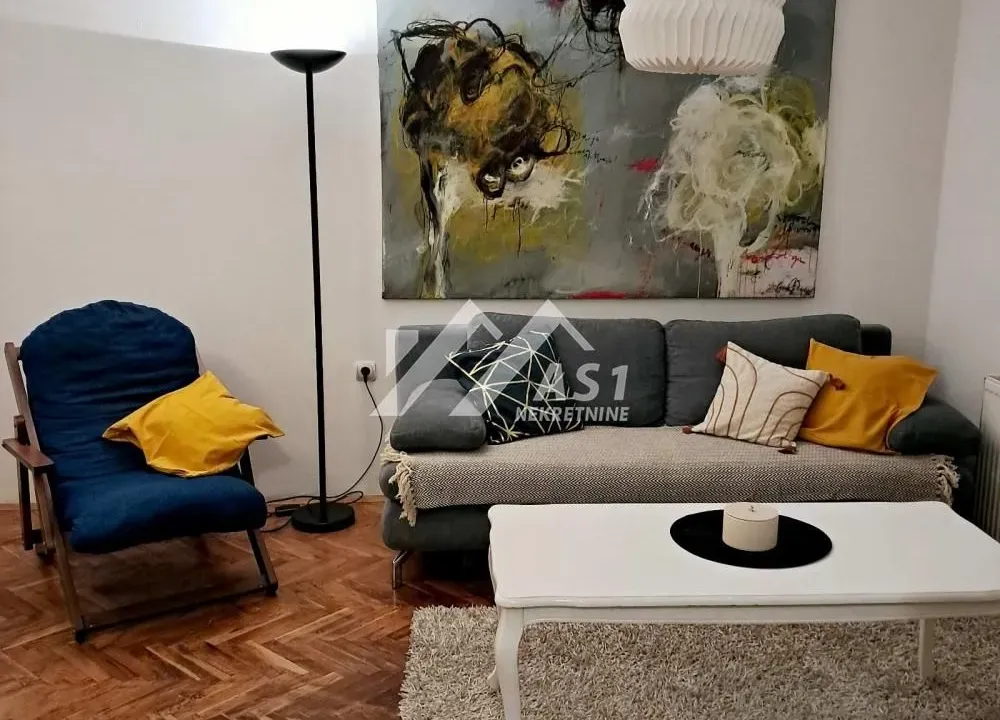 Izdavanje, jednosoban stan, 35m², Socijalno, Novi Sad Sve Podlokacije