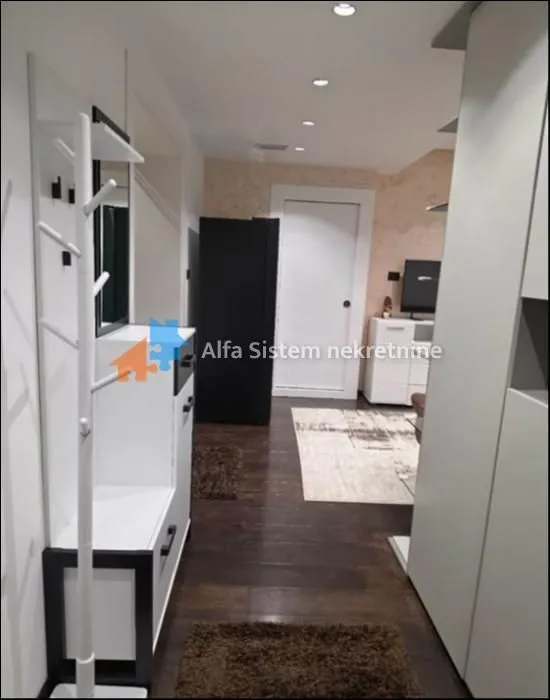 Rent, four bedroom apartment, 95m², Stari Grad, Beograd