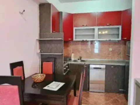 Izdavanje, jednosoban stan, 45m², Blok 6, Podgorica - image 2