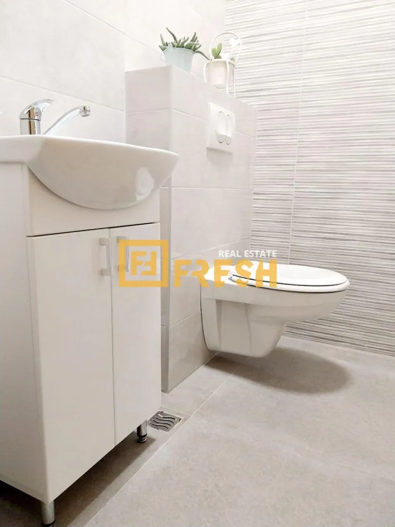 Rent, office space, 120m², Centar, Podgorica
