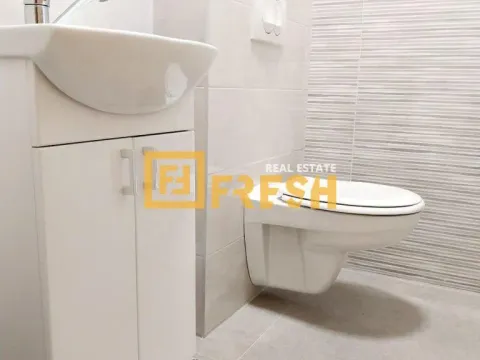 Izdavanje, poslovni prostor, 120m², Centar, Podgorica - image 7