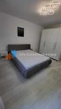 Rent, two bedroom apartment, 50m², Savski Venac, Beograd - image 10