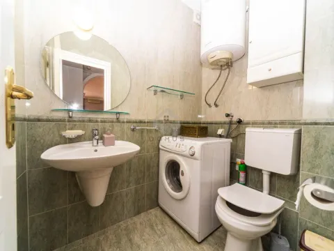 Rent, three bedroom apartment, 115m², Gorica C, Podgorica - image 10