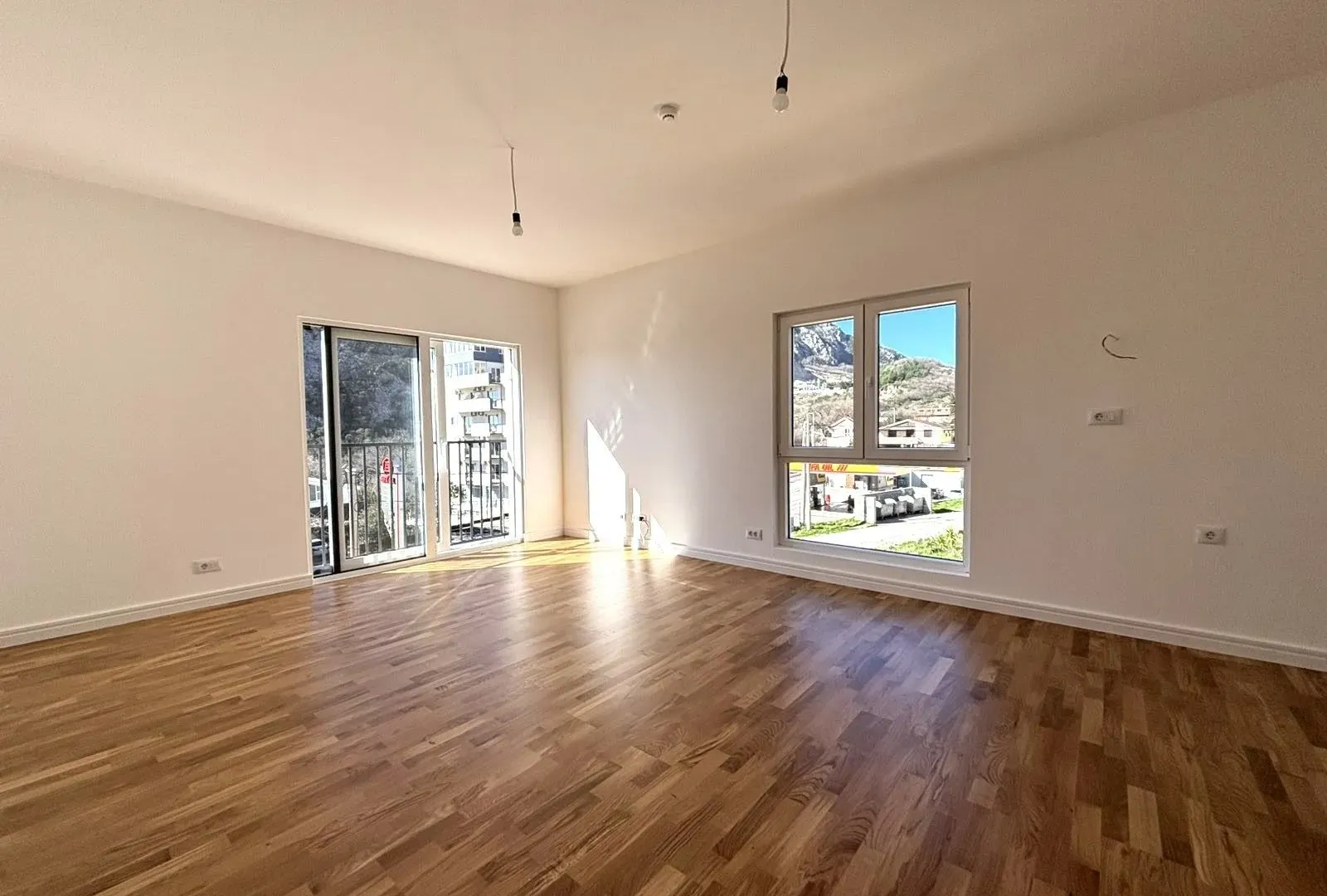 Sale, two bedroom apartment, 61m², Sutomore, Bar