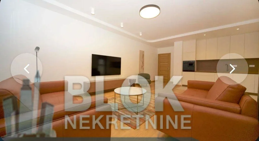 Izdavanje, trosoban stan, 105m², New City, Podgorica