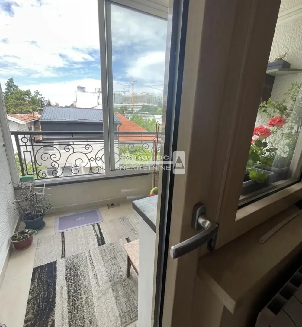 Prodaja, dvosoban stan, 64m², Savski Venac, Beograd