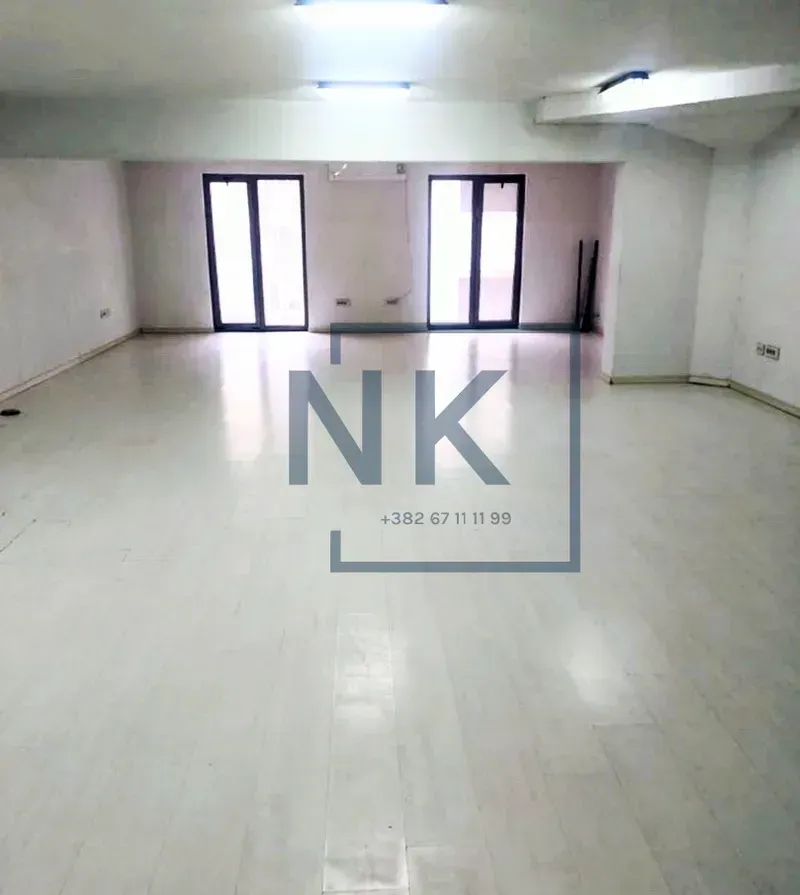 Rent, office space, 172m², 1 maj, Podgorica