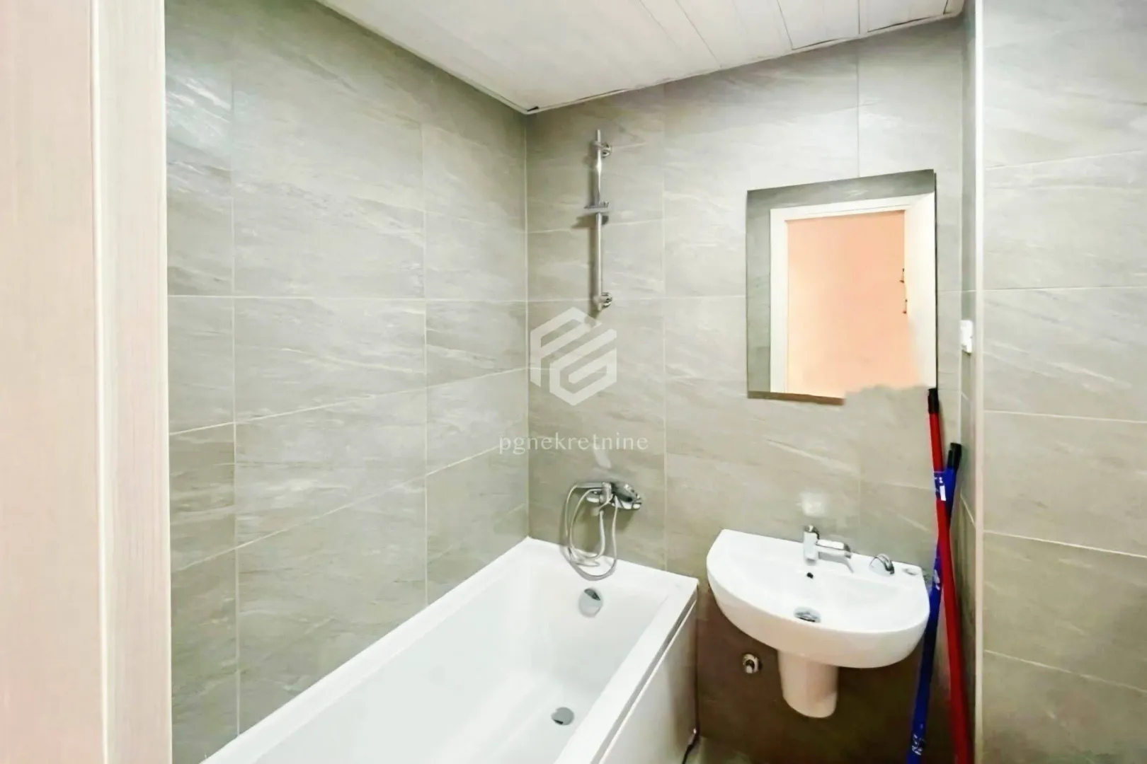 Rent, one bedroom apartment, 50m², City Kvart, Podgorica