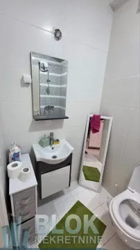 Rent, studio apartment, 30m², Stari Aerodrom, Podgorica - image 4