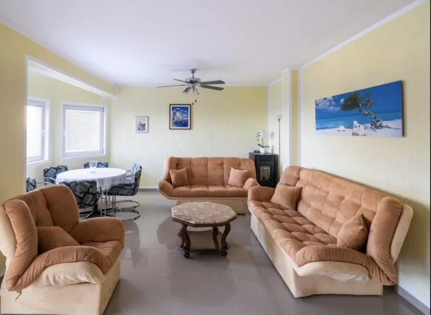 Rent, house, 300m², Ratac, Bar