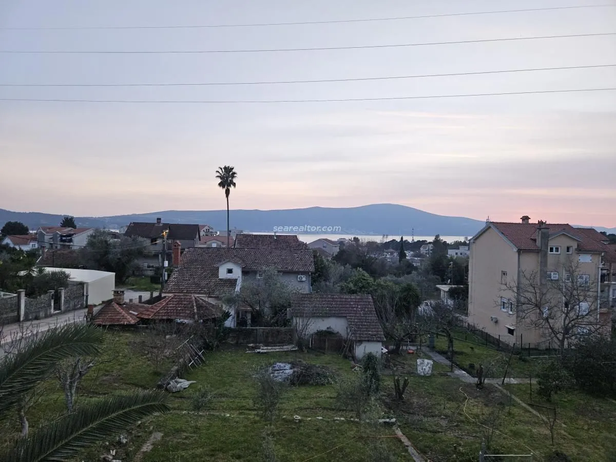Prodaja, kuća, 220m², Centar, Tivat