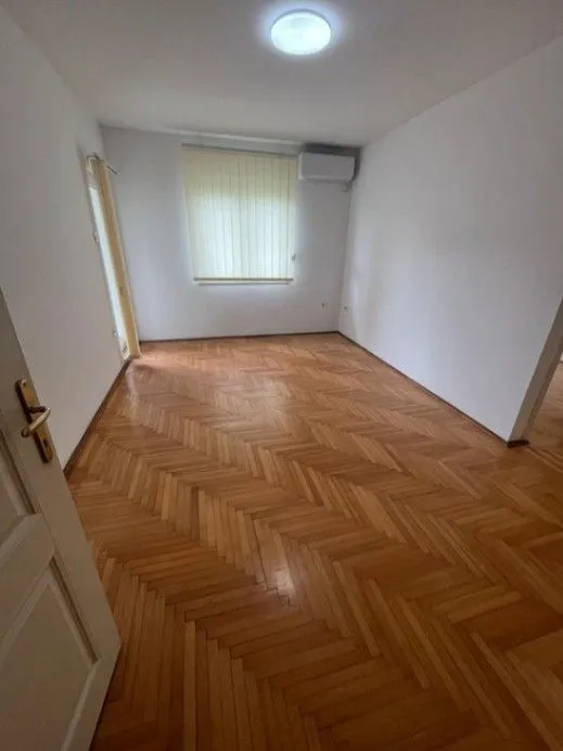Izdavanje, dvosoban stan, 60m², Preko Morače, Podgorica