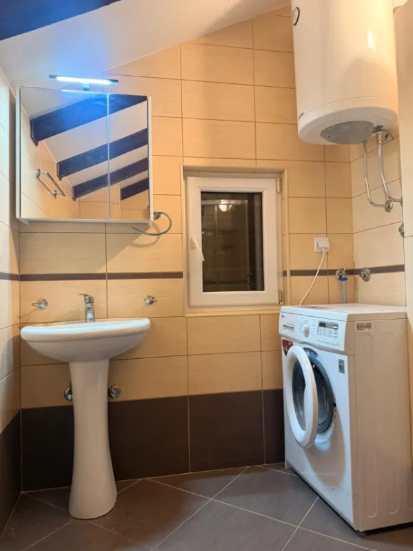 Prodaja, dvosoban stan, 92m², Bigova, Kotor