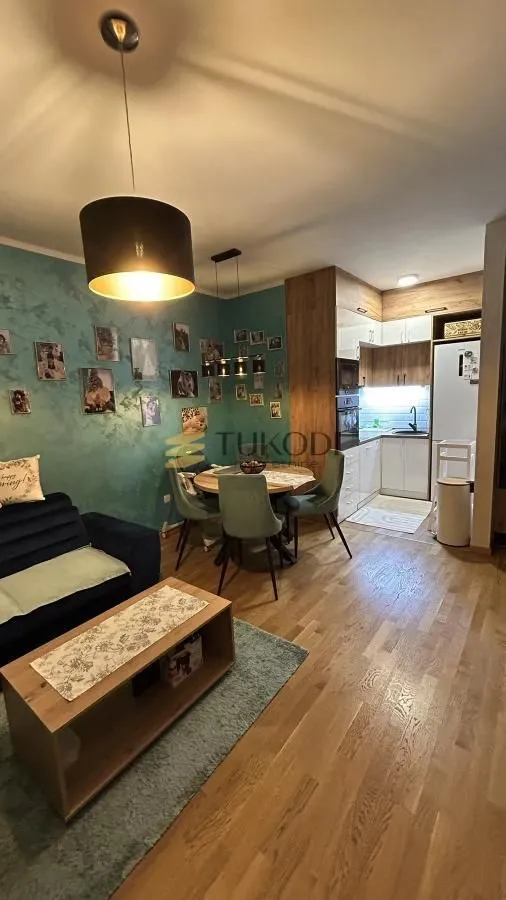 Prodaja, trosoban stan, 59m², Adamovićevo Naselje, Novi Sad Sve Podlokacije