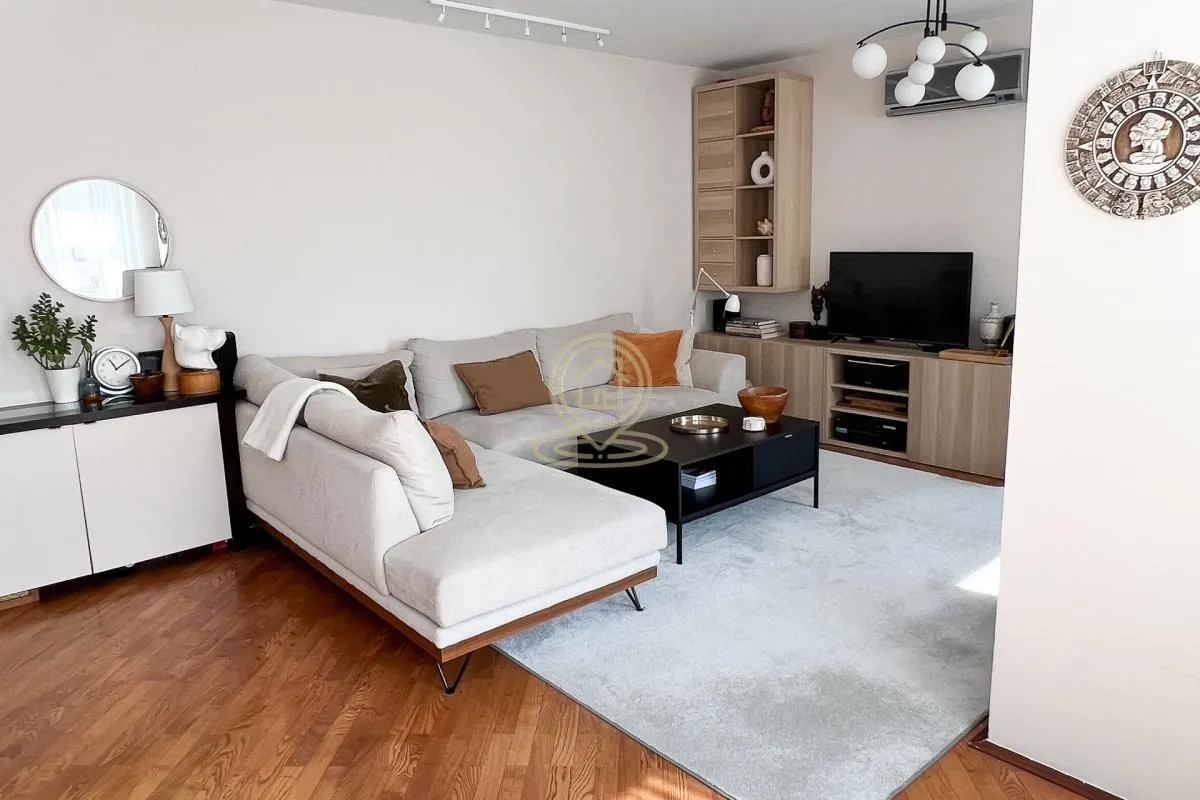 Prodaja, četvorosoban stan, 101m², Adamovićevo Naselje, Novi Sad Sve Podlokacije