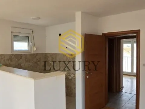 Prodaja, dvosoban stan, 56m², Stari Aerodrom, Podgorica - image 5