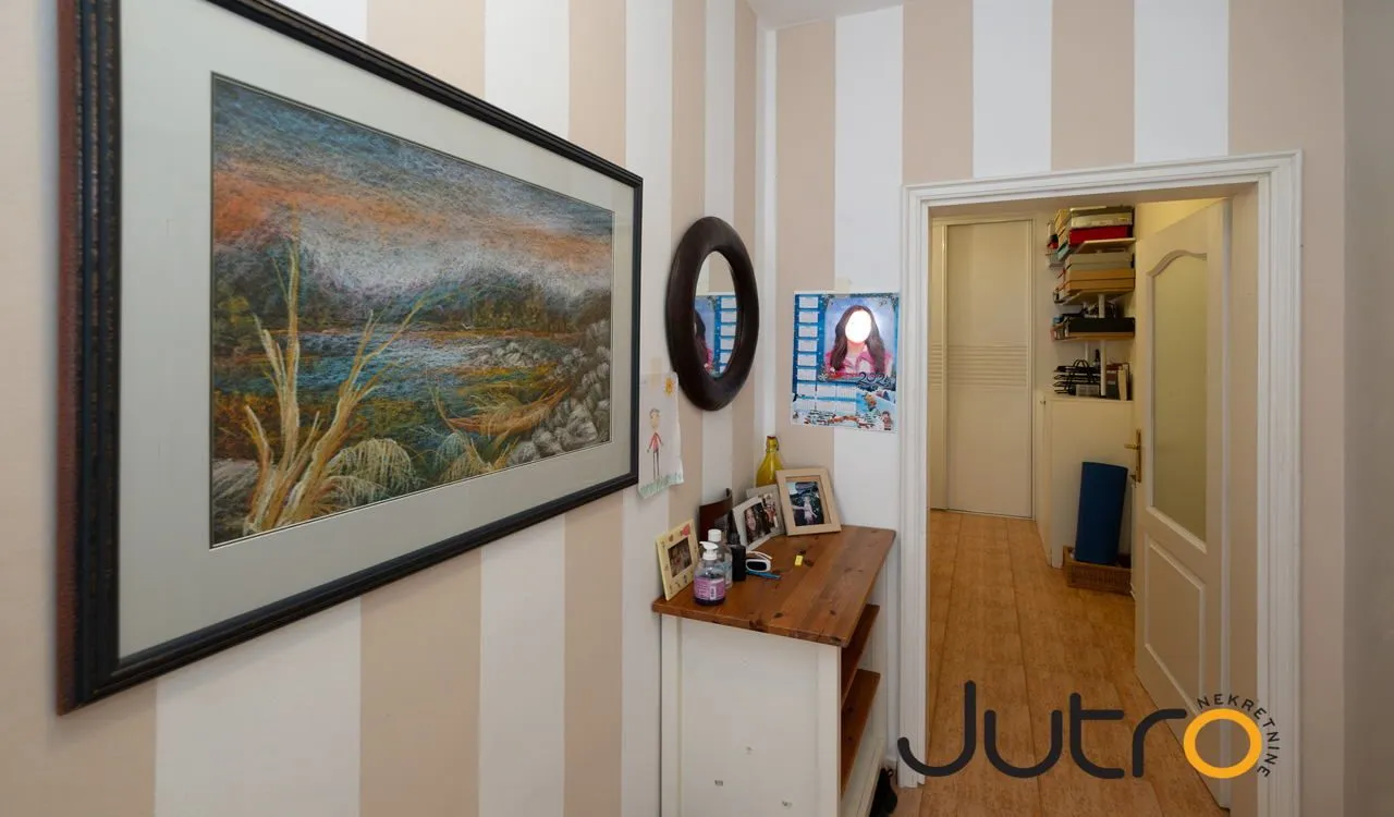 Izdavanje, trosoban stan, 115m², Gorica C, Podgorica