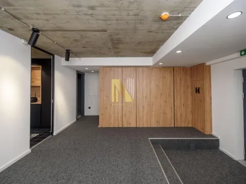 Izdavanje, poslovni prostor, 279m², Bulevar Oslobodjenja, Novi Sad Sve Podlokacije - image 7