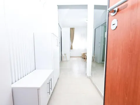 Prodaja, garsonjera, 24m², Autobuska stanica, Podgorica - image 7