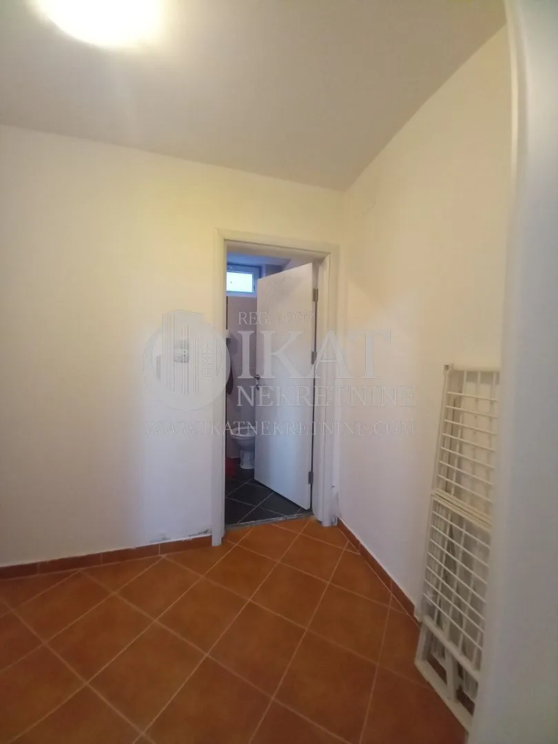 Sale, house, 397m², Petlovo Brdo, Beograd