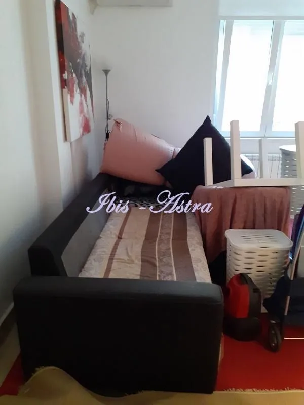 Izdavanje, trosoban stan, 59m², Vračar Centar, Vračar Sve Podlokacije