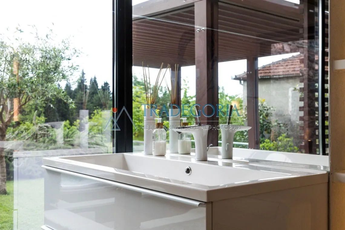 Prodaja, kuća, 162m², Podgorica, Crna Gora