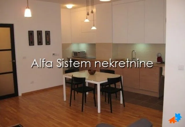 Izdavanje, dvosoban stan, 60m², Kalenić Pijaca, Vračar Sve Podlokacije