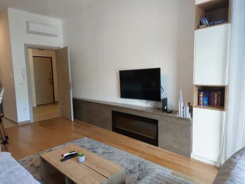 Rent, one bedroom apartment, 57m², Dobrota, Kotor - image 5