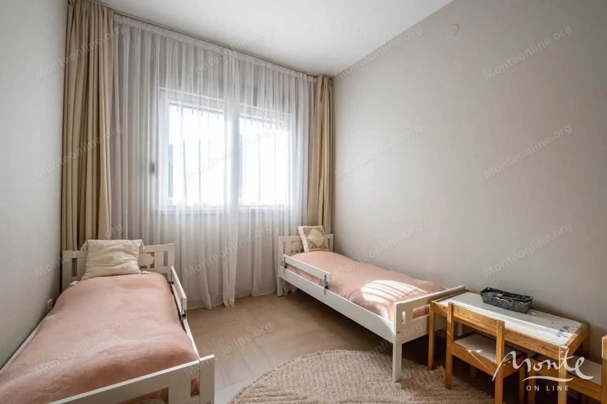 Prodaja, trosoban stan, 114m², Dobrota, Kotor
