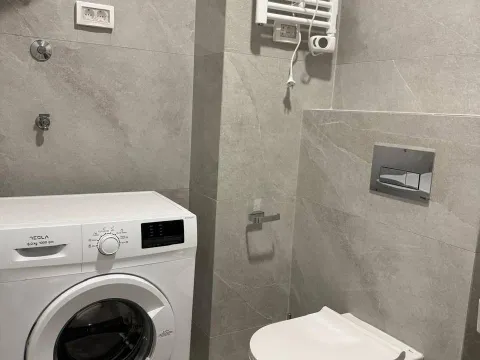 Izdavanje, jednosoban stan, 40m², Central Point, Podgorica - image 5