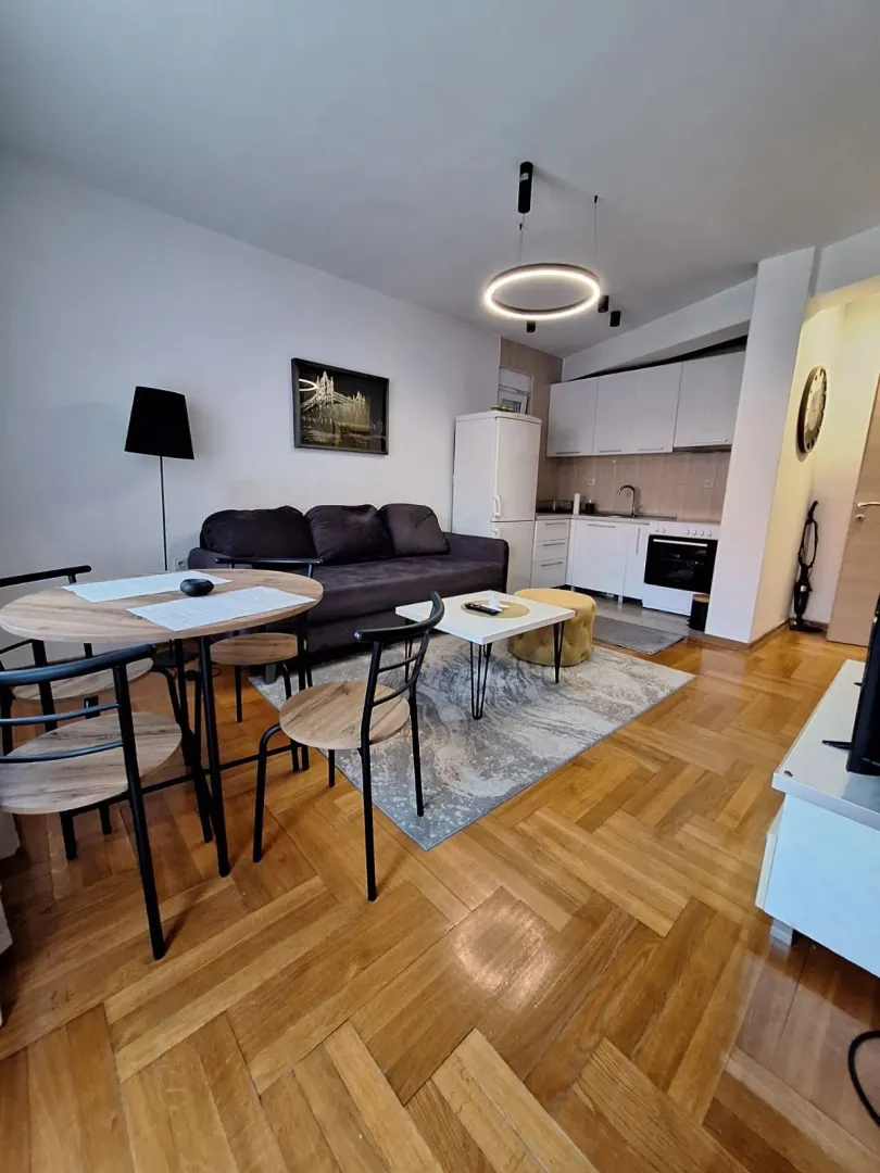 Prodaja, jednosoban stan, 37m², Centar, Podgorica